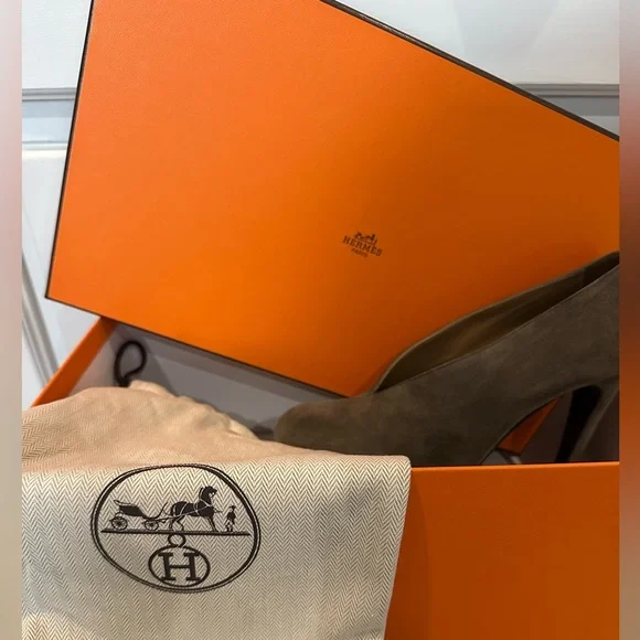 Hermes Pumps - Picture 12 of 12